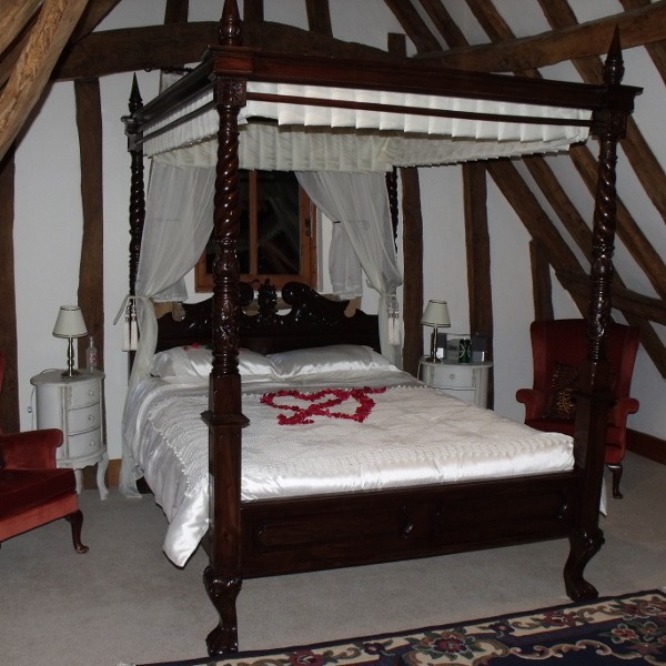 four poster